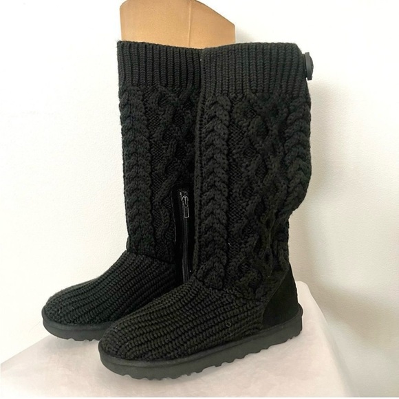 NWT UGG Cable Boot - Picture 7 of 14